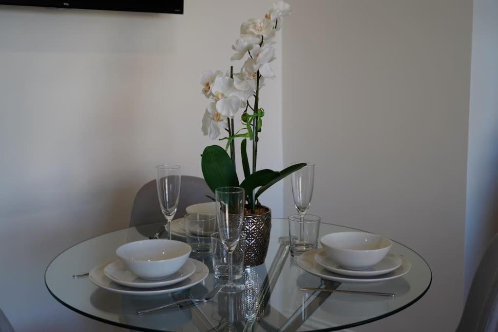 New Private Studio Apartment London 5 ภายนอก รูปภาพ